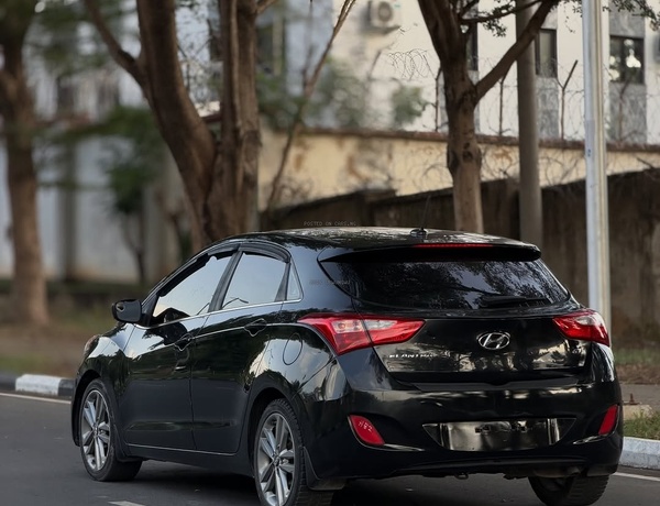 2016 HYUNDAI ELANTRA GT – FOREIGN USED | SPORTY & FUEL EFFICIENT HATCHBACK