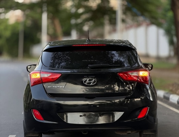 2016 HYUNDAI ELANTRA GT – FOREIGN USED | SPORTY & FUEL EFFICIENT HATCHBACK