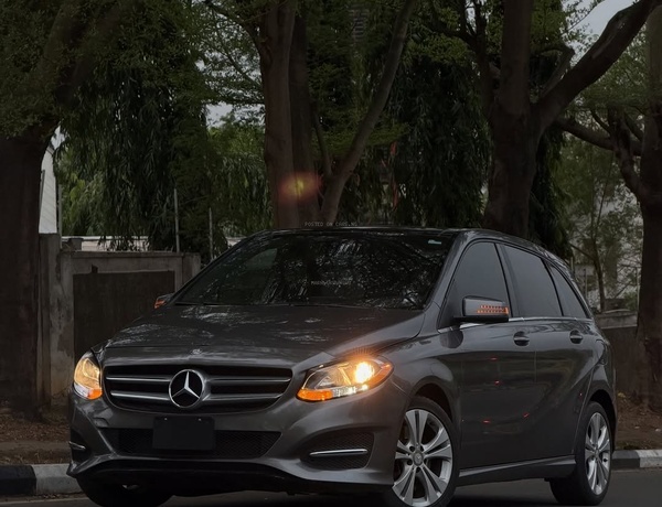 2017 MERCEDES-BENZ B250 – FOREIGN USED | COMPACT LUXURY CAR