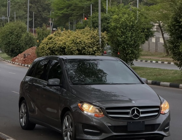 2017 MERCEDES-BENZ B250 – FOREIGN USED | COMPACT LUXURY CAR
