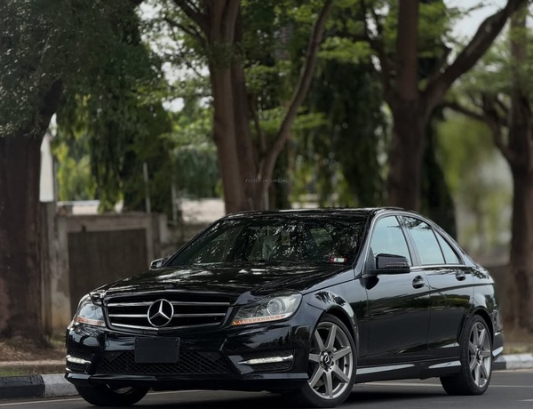 Urgent Sale: 2013 MERCEDES-BENZ C300  FOREIGN USED – Very Neat Unit