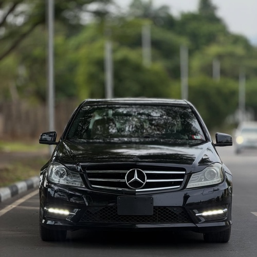 Urgent Sale: 2013 MERCEDES-BENZ C300  FOREIGN USED – Very Neat Unit