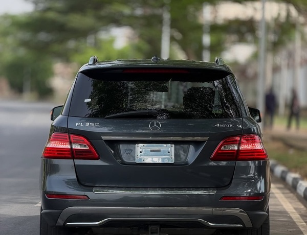 MERCEDES-BENZ ML350 2013– FOREIGN USED, VERY SHARP DEAL