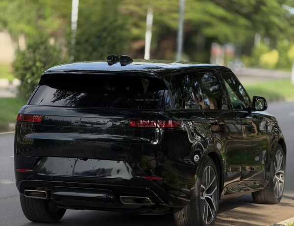 Urgent Sale: Foreign Used Range Rover Sport 2023 – Clean & Ready