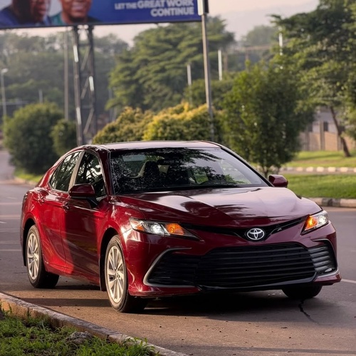 Urgent Sale: Toyota Camry LE 2023– Clean & Well Maintained