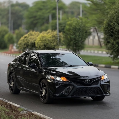 Urgent Sale: Toyota Camry SE 2019 – Clean & Ready to Drive