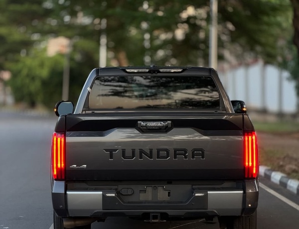 Toyota Tundra 4x4 (2022)  Foreign Used – Clean & Ready to Work