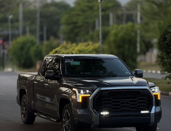 Toyota Tundra 4x4 (2022)  Foreign Used – Clean & Ready to Work