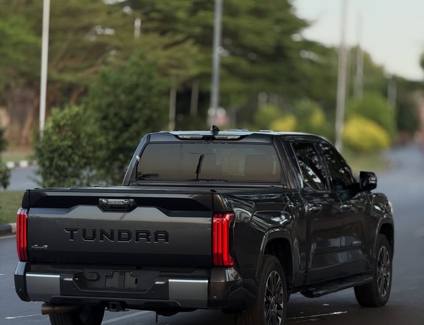Toyota Tundra 4x4 (2022)  Foreign Used – Clean & Ready to Work