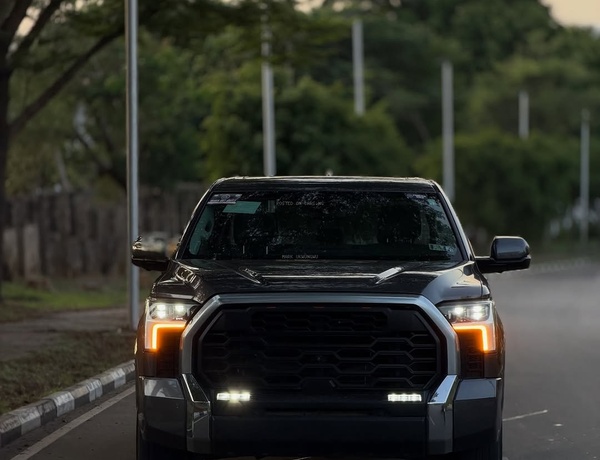 Toyota Tundra 4x4 (2022)  Foreign Used – Clean & Ready to Work
