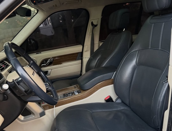  2018 RANGE ROVER VOGUE HSE FOREIGN USED– Very Sharp Body, No Fault