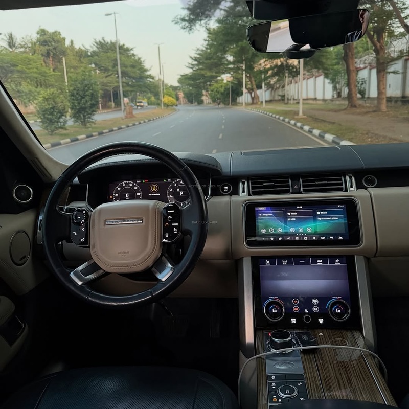  2018 RANGE ROVER VOGUE HSE FOREIGN USED– Very Sharp Body, No Fault image