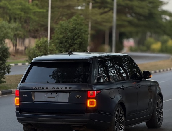  2018 RANGE ROVER VOGUE HSE FOREIGN USED– Very Sharp Body, No Fault