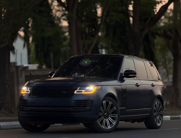  2018 RANGE ROVER VOGUE HSE FOREIGN USED– Very Sharp Body, No Fault