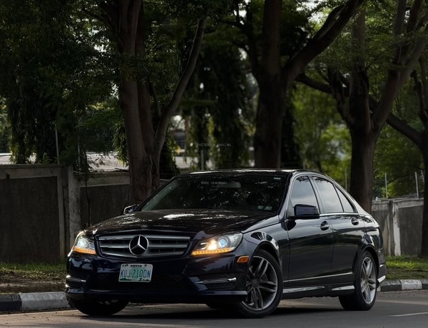 Well-Maintained Mercedes Benz C300 2013 – Serious Buyers Only