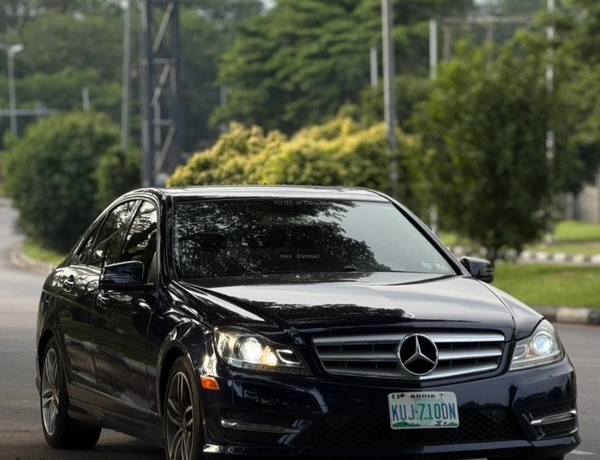 Well-Maintained Mercedes Benz C300 2013 – Serious Buyers Only
