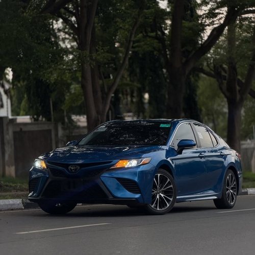 Well-Maintained Toyota Camry SE 2018 – Serious Buyers Only