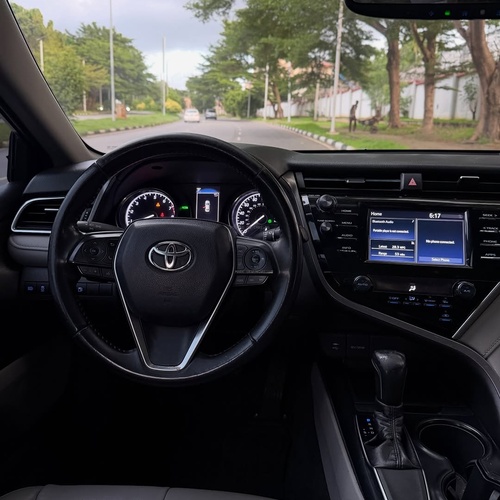 Well-Maintained Toyota Camry SE 2018 – Serious Buyers Only