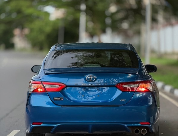 Well-Maintained Toyota Camry SE 2018 – Serious Buyers Only