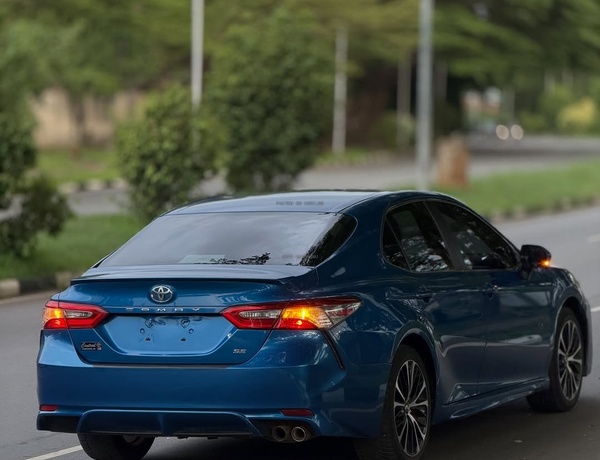 Well-Maintained Toyota Camry SE 2018 – Serious Buyers Only
