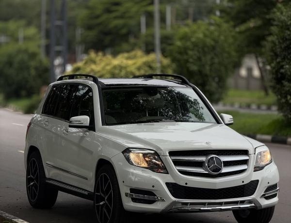 Mercedes-Benz GLK350 (2013)  Foreign Used – Serious Buyers Only
