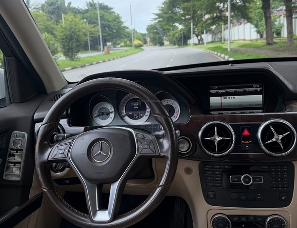 Mercedes-Benz GLK350 (2013)  Foreign Used – Serious Buyers Only