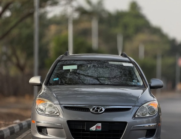 Foreign Used Hyundai Santa Fe 2012 SUV for Sale In Abuja