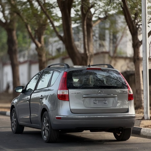 Foreign Used Hyundai Santa Fe 2012 SUV for Sale In Abuja