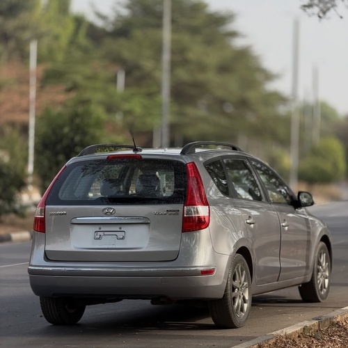 Foreign Used Hyundai Santa Fe 2012 SUV for Sale In Abuja