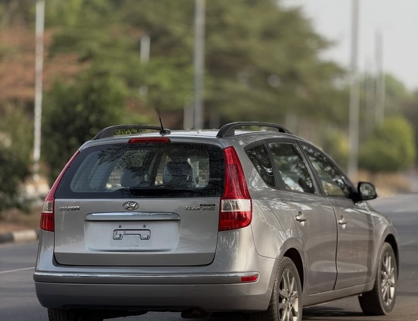 Foreign Used Hyundai Santa Fe 2012 SUV for Sale In Abuja