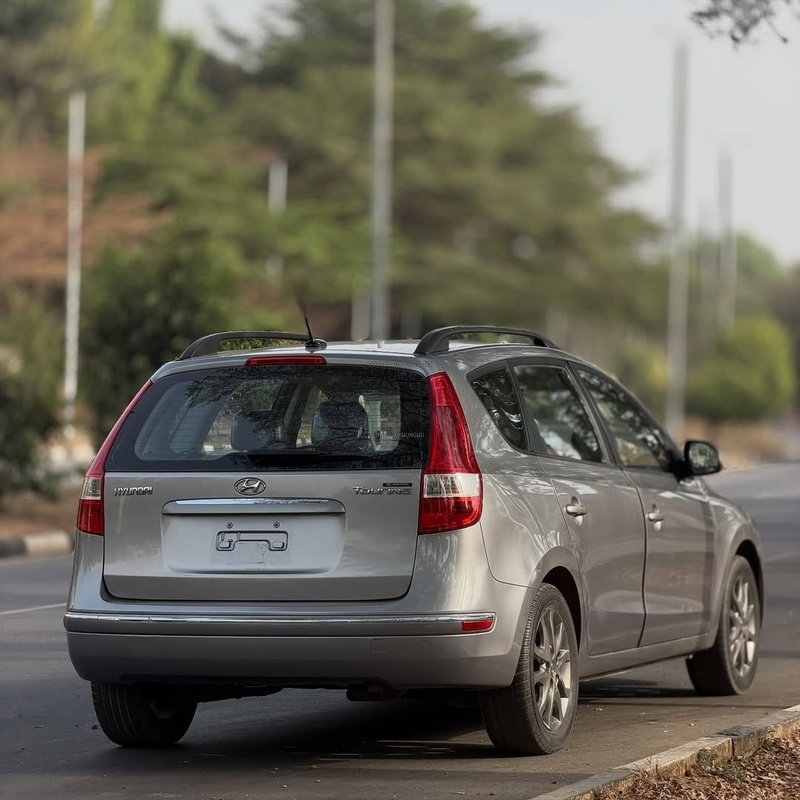 Foreign Used Hyundai Santa Fe 2012 SUV for Sale In Abuja image