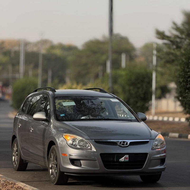 Foreign Used Hyundai Santa Fe 2012 SUV for Sale In Abuja image