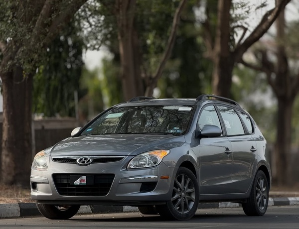 Foreign Used Hyundai Santa Fe 2012 SUV for Sale In Abuja