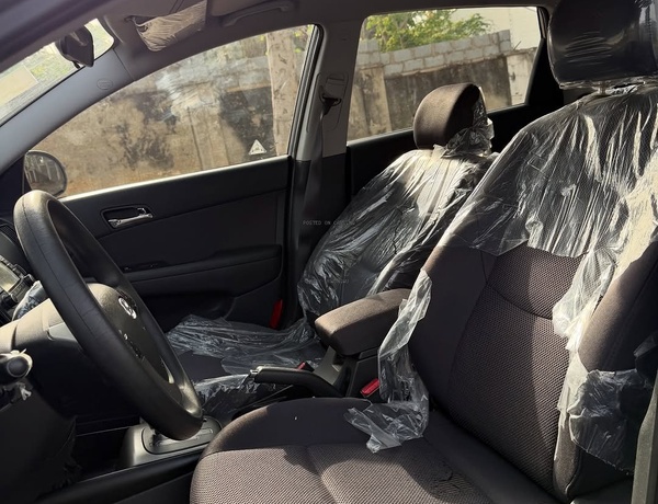 Foreign Used Hyundai Santa Fe 2012 SUV for Sale In Abuja