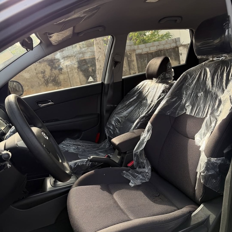 Foreign Used Hyundai Santa Fe 2012 SUV for Sale In Abuja image