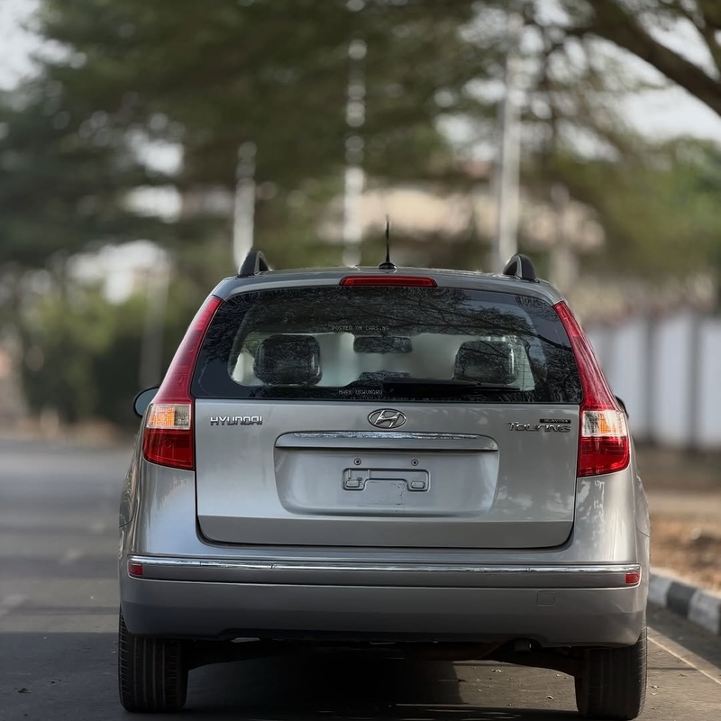 Foreign Used Hyundai Santa Fe 2012 SUV for Sale In Abuja image