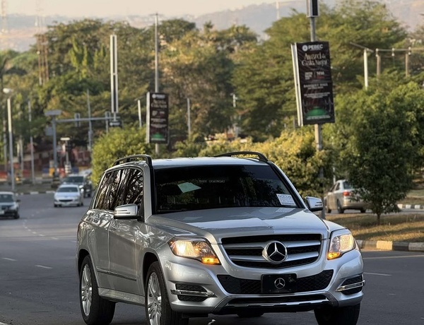 Foreign Used Mercedes Benz GLK350 2013 model for Sale In Abuja