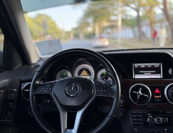 Foreign Used Mercedes Benz GLK350 2013 model for Sale In Abuja