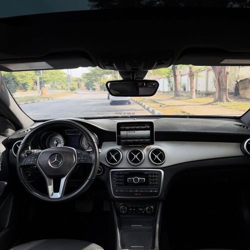 FOREIGN USED MERCEDES BENZ GLA250 2015 MODEL IN ABUJA