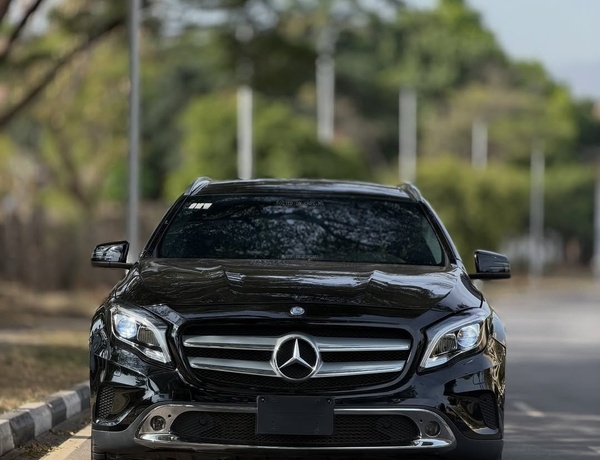 FOREIGN USED MERCEDES BENZ GLA250 2015 MODEL IN ABUJA