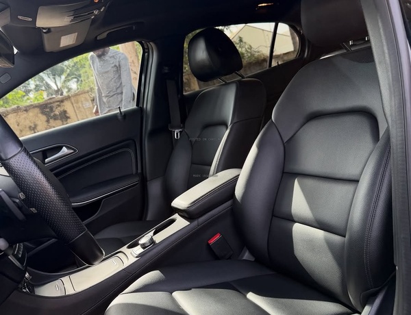 FOREIGN USED MERCEDES BENZ GLA250 2015 MODEL IN ABUJA