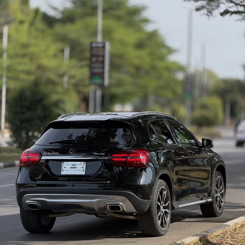 FOREIGN USED MERCEDES BENZ GLA250 2015 MODEL IN ABUJA
