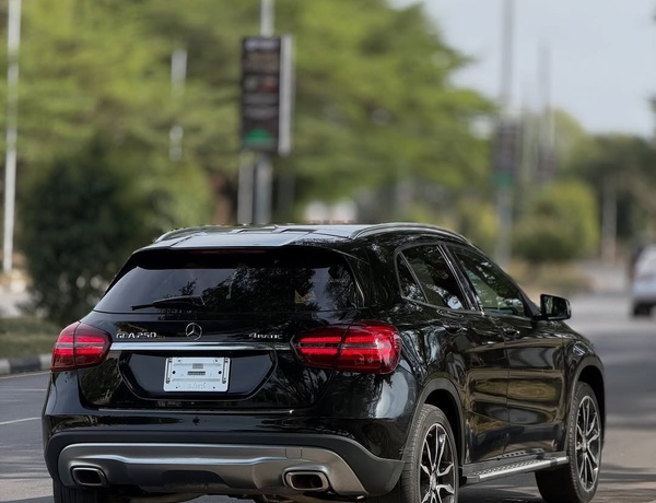 FOREIGN USED MERCEDES BENZ GLA250 2015 MODEL IN ABUJA