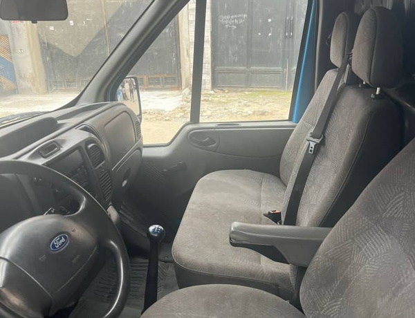 Foreign Used Ford Transit (Clean Low Mileage) for Sale In Lagos