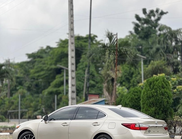 Foreign Used Lexus ES350 2016 for Sale In Lagos