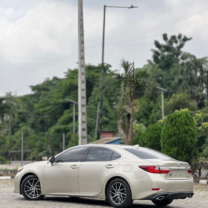 Foreign Used Lexus ES350 2016 for Sale In Lagos image