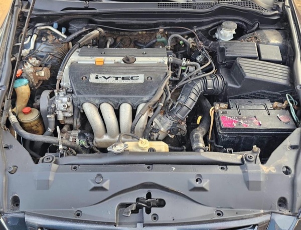 Clean Honda Accord 2004 for Sale In Lagos