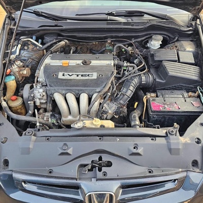 Clean Honda Accord 2004 for Sale In Lagos