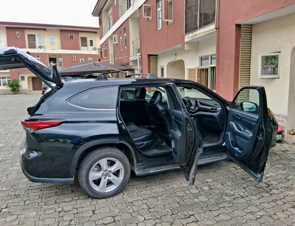2021 Toyota Highlander for Sale In Lagos