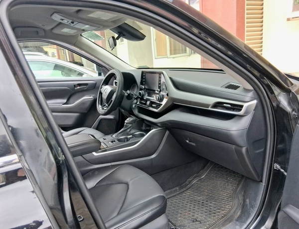 2021 Toyota Highlander for Sale In Lagos